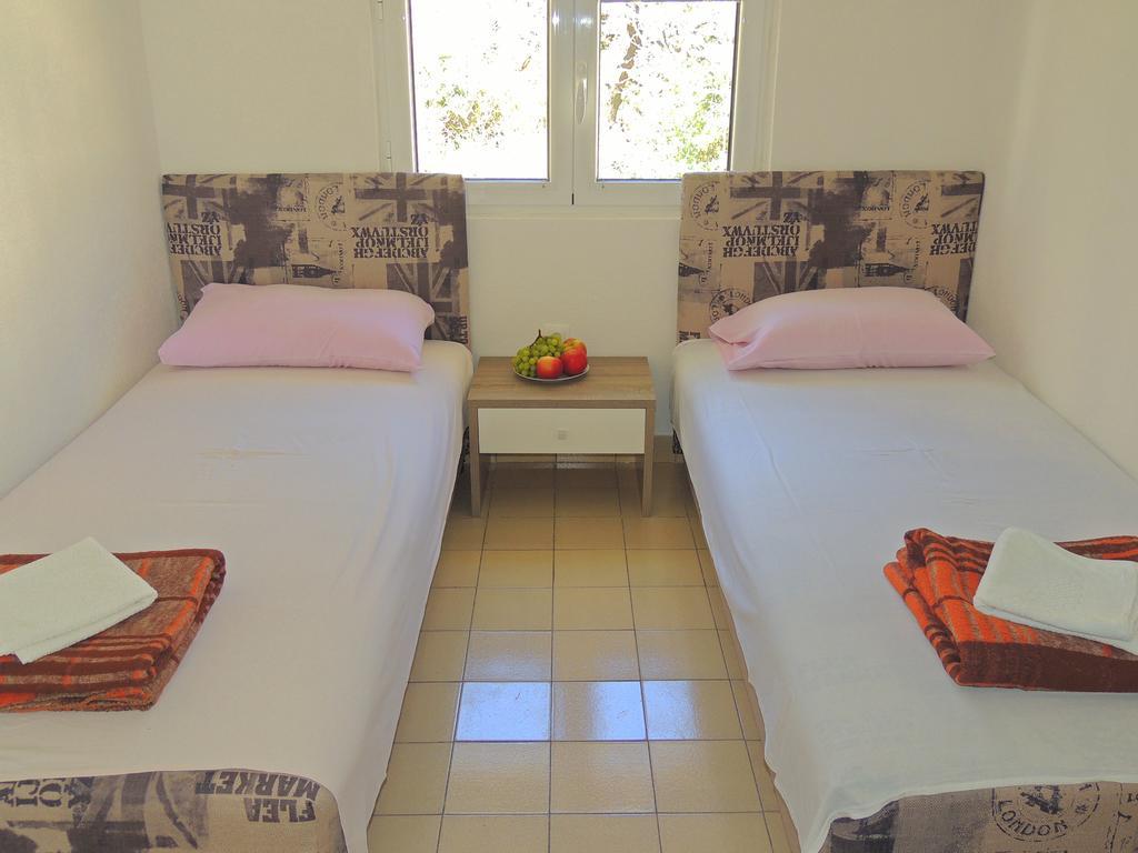Guest House Jelena Budva Exterior photo
