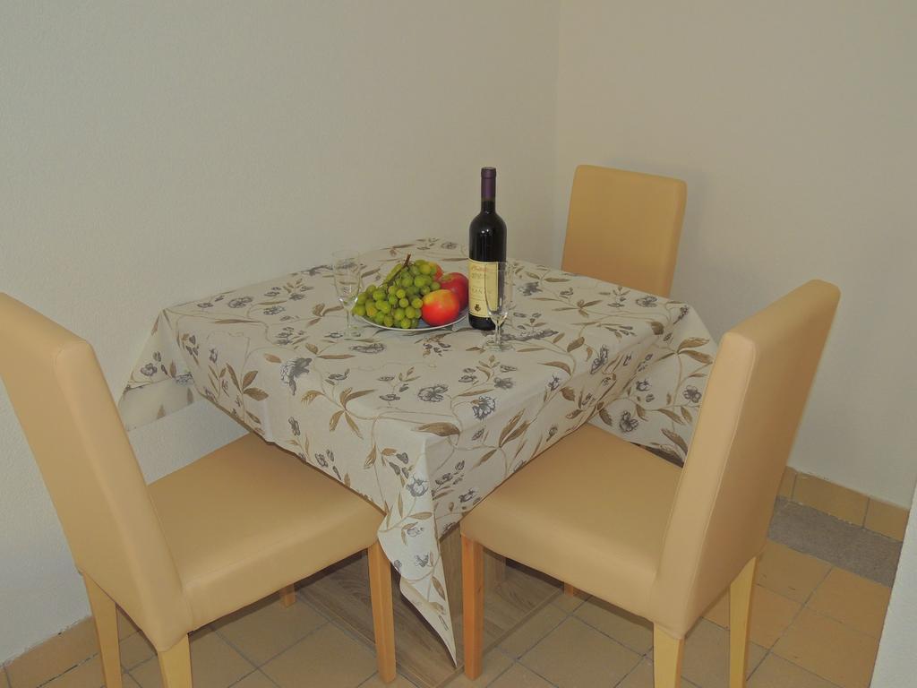 Guest House Jelena Budva Exterior photo
