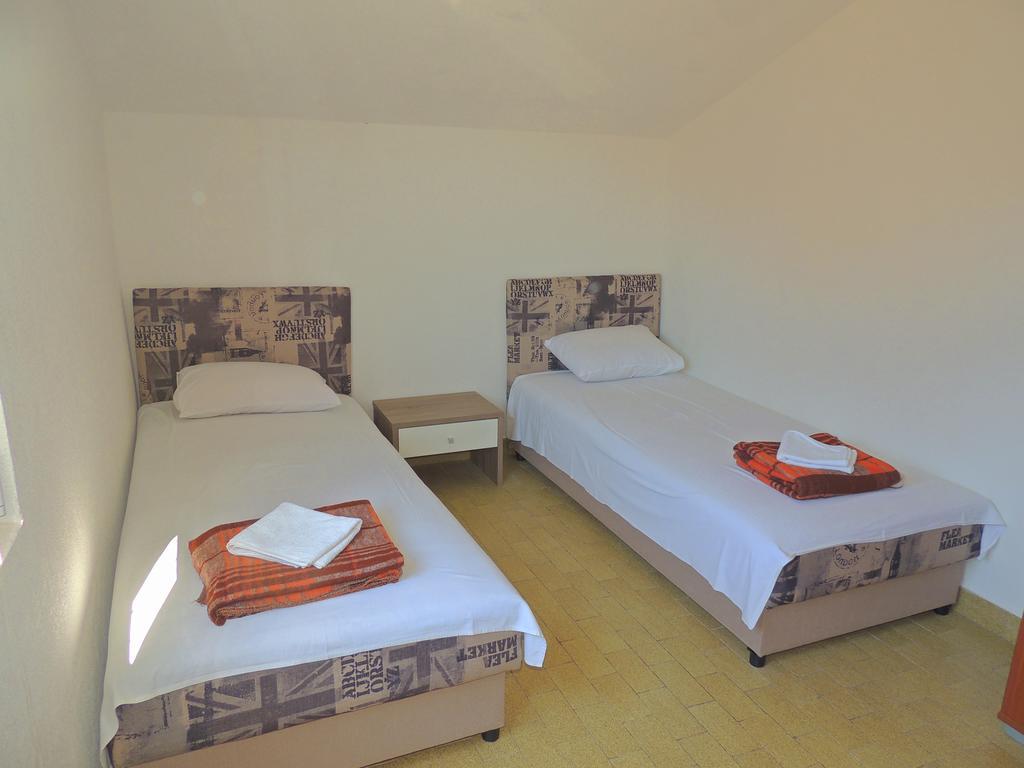 Guest House Jelena Budva Exterior photo
