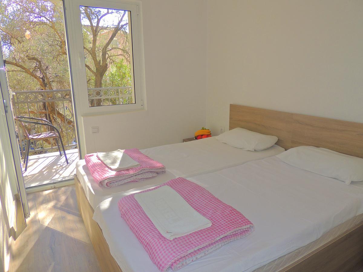 Guest House Jelena Budva Exterior photo