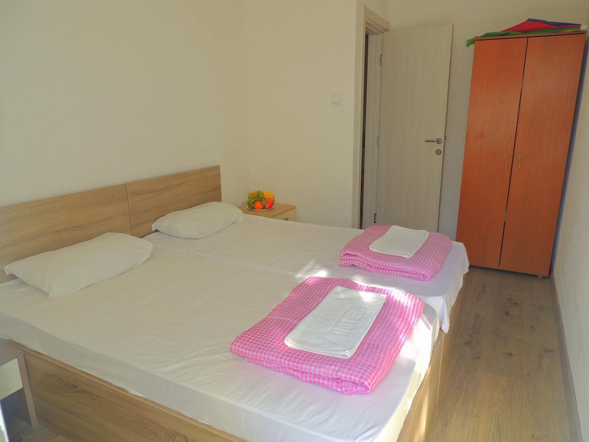 Guest House Jelena Budva Exterior photo