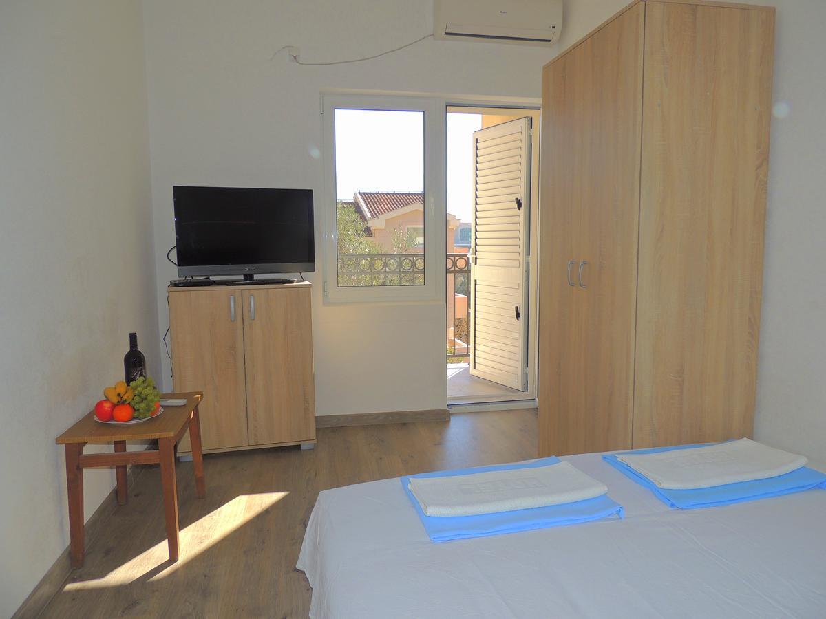 Guest House Jelena Budva Exterior photo